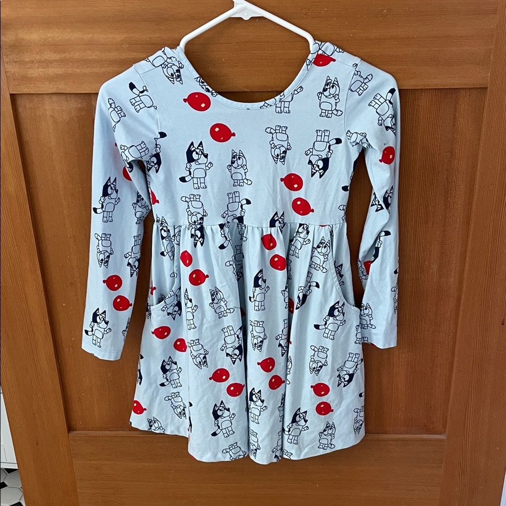 Hanna Andersson Bluey Keepy-Uppy dress and leggings set